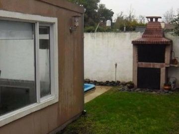 CASA PH al frente con entrada independiente