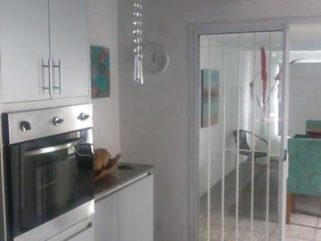 CASA PH al frente con entrada independiente