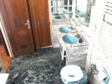 Excelente semipiso  6 ambientes