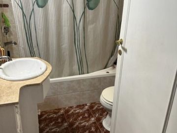 PH 4/5  AMBIENTES CON COCHERA, TERRAZA , QUINCHO Y PATIO ,   SÓLO DOS UNIDADES  . SUP TOTAL 288 M2, M2 DE RIVADAVIA Y PLAZA LOS ANDES