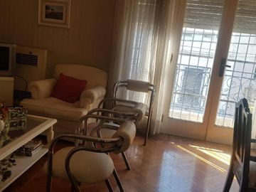PH 4/5  AMBIENTES CON COCHERA, TERRAZA , QUINCHO Y PATIO ,   SÓLO DOS UNIDADES  . SUP TOTAL 288 M2, M2 DE RIVADAVIA Y PLAZA LOS ANDES