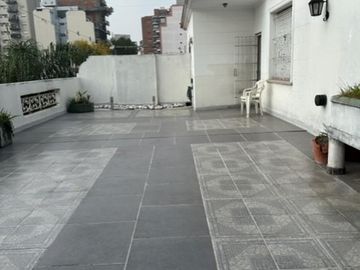 PH 4/5  AMBIENTES CON COCHERA, TERRAZA , QUINCHO Y PATIO ,   SÓLO DOS UNIDADES  . SUP TOTAL 288 M2, M2 DE RIVADAVIA Y PLAZA LOS ANDES