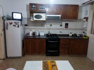 Excelente chalet de 5 ambientes