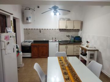 Excelente chalet de 5 ambientes