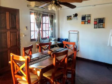 Excelente chalet de 5 ambientes