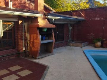 Excelente chalet de 5 ambientes