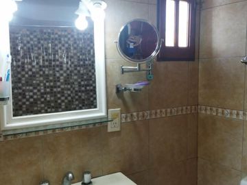 Excelente chalet de 5 ambientes
