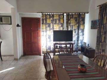 Excelente chalet de 5 ambientes