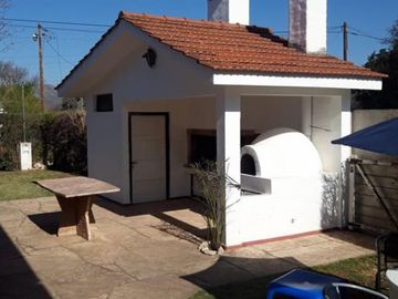 VENDO CASA EN BARRIO CERRADO &ampampquotLAGO AZUL" VILLA CARLOS PAZ