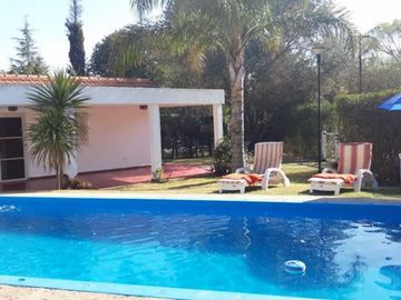 VENDO CASA EN BARRIO CERRADO &ampampquotLAGO AZUL" VILLA CARLOS PAZ