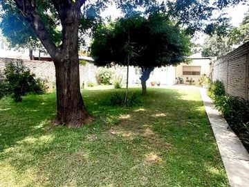 Excelente propiedad con piscina