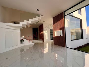 CASA A ESTRENAR, ACABADOS DE ALTA GAMA, TODAS LAS RECÁMARAS CON BAÑO, COLINAS DE JURIQUILLA, QRO.