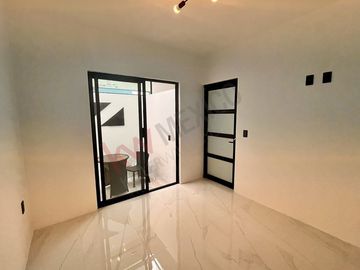 CASA A ESTRENAR, ACABADOS DE ALTA GAMA, TODAS LAS RECÁMARAS CON BAÑO, COLINAS DE JURIQUILLA, QRO.
