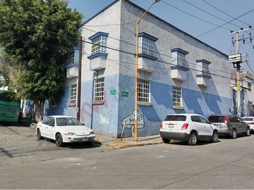 Maquiladora Industrial en Venta – ¡Ubicación Estratégica en Tlalnepantla!