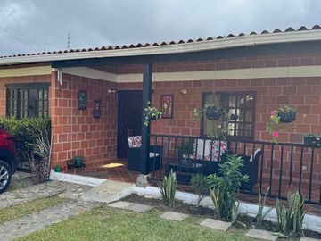 Venta De Casa Campestre En Queremal