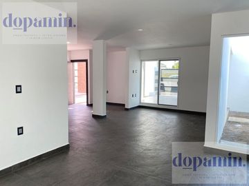 Casa en Unidad Nacional