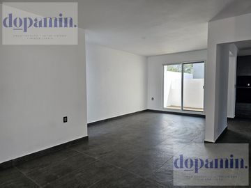 Casa en Unidad Nacional