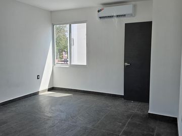 Casa en Unidad Nacional