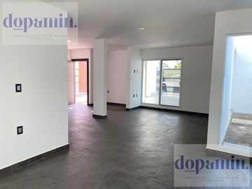 Casa en Unidad Nacional