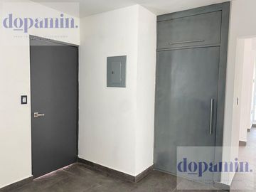 Casa en Unidad Nacional