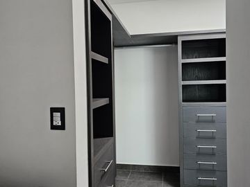 Casa en Unidad Nacional