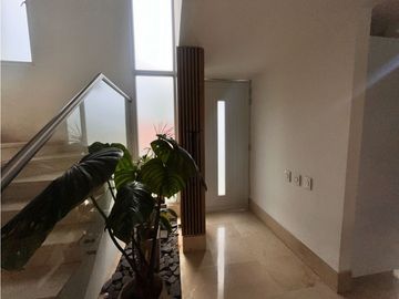 CASA EN VENTA EN JAMUND -  VISTA AL PARQUE Y AMPLIOS ESPACIOS