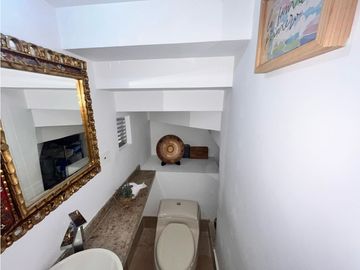 CASA EN VENTA EN JAMUND -  VISTA AL PARQUE Y AMPLIOS ESPACIOS