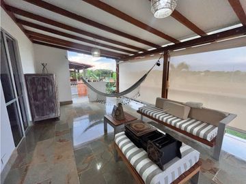 CASA EN VENTA EN JAMUND -  VISTA AL PARQUE Y AMPLIOS ESPACIOS