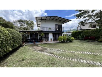 VENTA DE CASA CAMPESTRE EN SALENTO, QUINDO, COLOMBIA