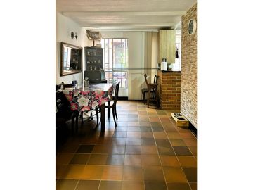 VENTA APARTAMENTO 1er PISO PLACITA DE FLORES BOSTON MEDELLIN