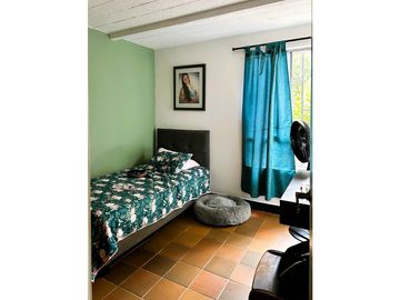 VENTA APARTAMENTO 1er PISO PLACITA DE FLORES BOSTON MEDELLIN