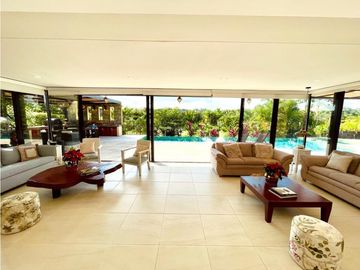 Se vende hermosa casa campestre en La Tebaida