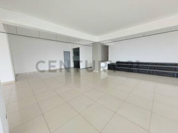 ALQUILA TU PROXIMA OFICINA ADMINISTRATIVA EN SANTA ANITA, CERCA AL TREN