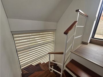 SE VENDE HERMOSA CASA EN ALTOS DE SUBA