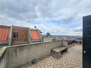 SE VENDE HERMOSA CASA EN ALTOS DE SUBA