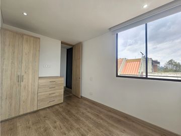 SE VENDE HERMOSA CASA EN ALTOS DE SUBA