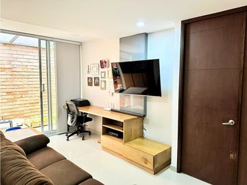 Venta Apartamento Loma Chocho Envigado. Ideal familias o inversión.