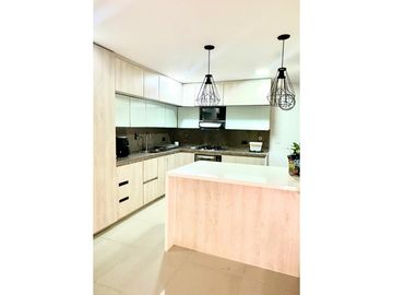 Venta Apartamento Loma Chocho Envigado. Ideal familias o inversión.