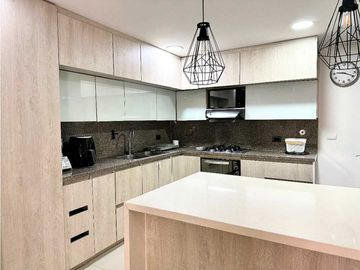 Venta Apartamento Loma Chocho Envigado. Ideal familias o inversión.