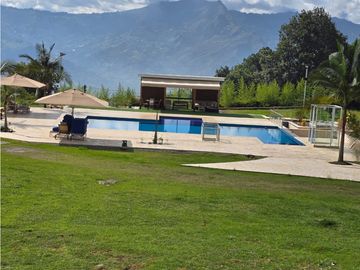 VENTA ESPECTACULAR FINCA EN COPACABANA - ANTIOQUIA.