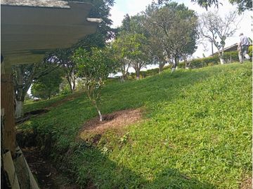 SE VENDE FINCA CON LAGOS EN ARABIA AREA