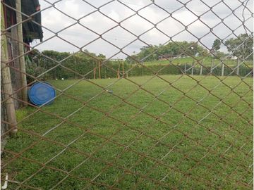 SE VENDE FINCA CON LAGOS EN ARABIA AREA