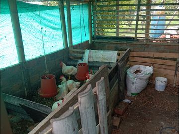 SE VENDE FINCA CON LAGOS EN ARABIA AREA