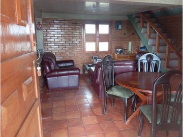 SE VENDE FINCA CON LAGOS EN ARABIA AREA