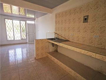 CASA MULTIFAMILIAR EN VENTA, NUEVA FLORESTA, ORIENTE, CALI