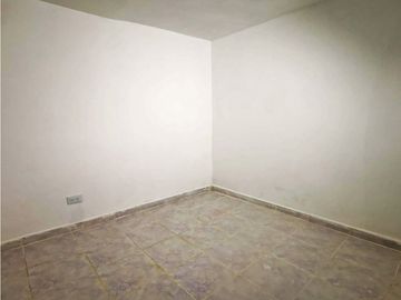 CASA MULTIFAMILIAR EN VENTA, NUEVA FLORESTA, ORIENTE, CALI