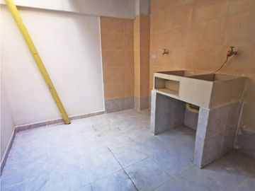CASA MULTIFAMILIAR EN VENTA, NUEVA FLORESTA, ORIENTE, CALI