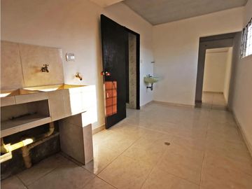 CASA MULTIFAMILIAR EN VENTA, NUEVA FLORESTA, ORIENTE, CALI