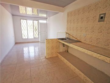 CASA MULTIFAMILIAR EN VENTA, NUEVA FLORESTA, ORIENTE, CALI
