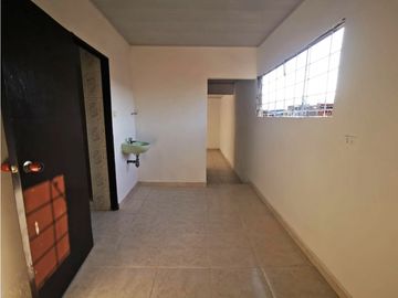 CASA MULTIFAMILIAR EN VENTA, NUEVA FLORESTA, ORIENTE, CALI